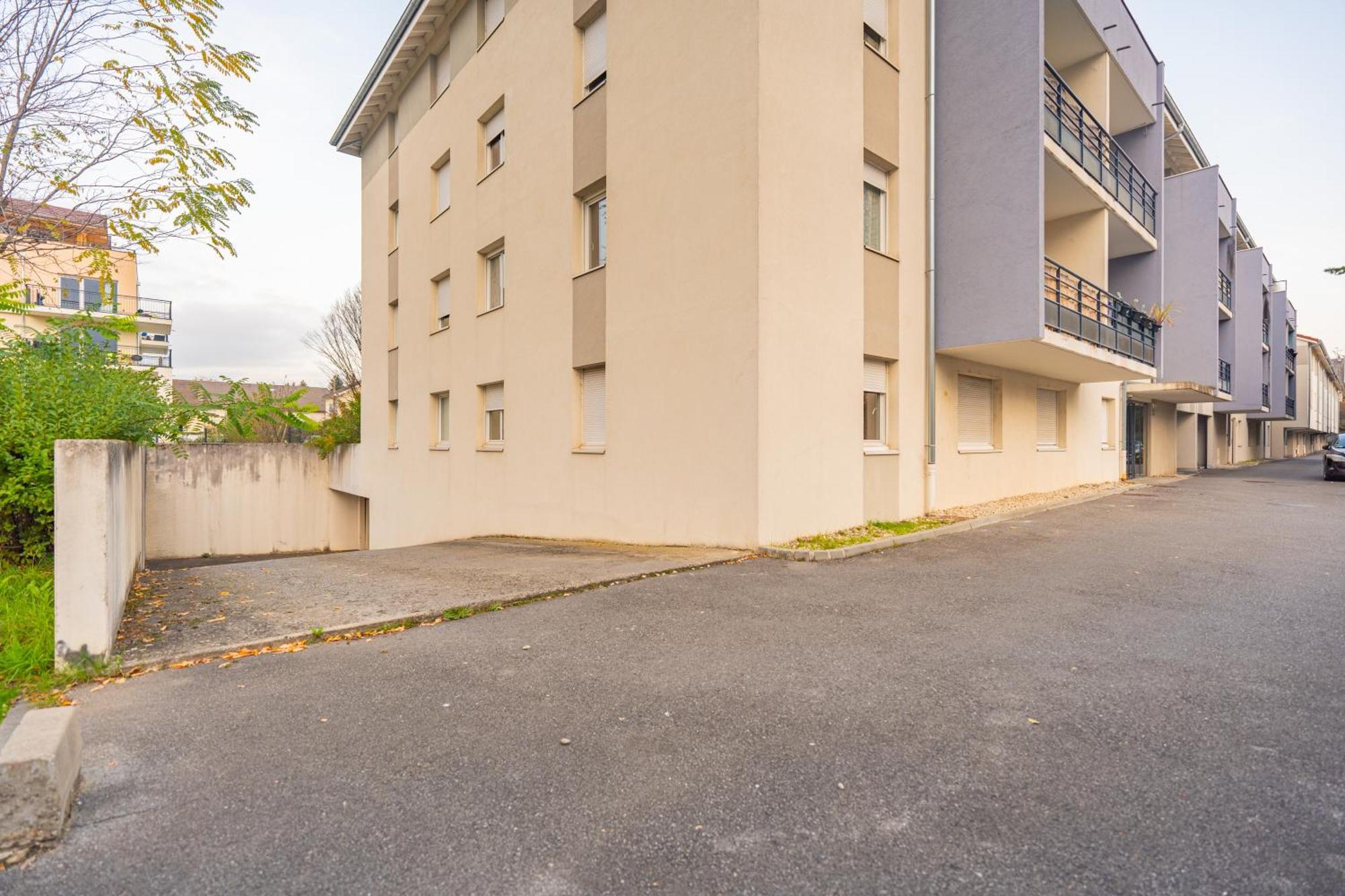 Appartement Cosy - 300M De La Gare Annemasse - Porte De Geneve Ville-la-Grand Exterior photo